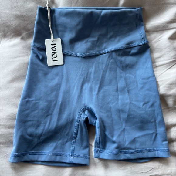 Form Core Shorts - Picture 2 of 5